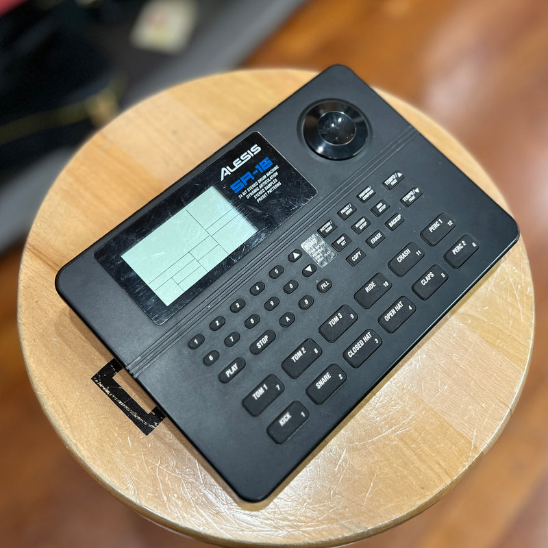 VINTAGE Alesis SR-16 Drum Machine