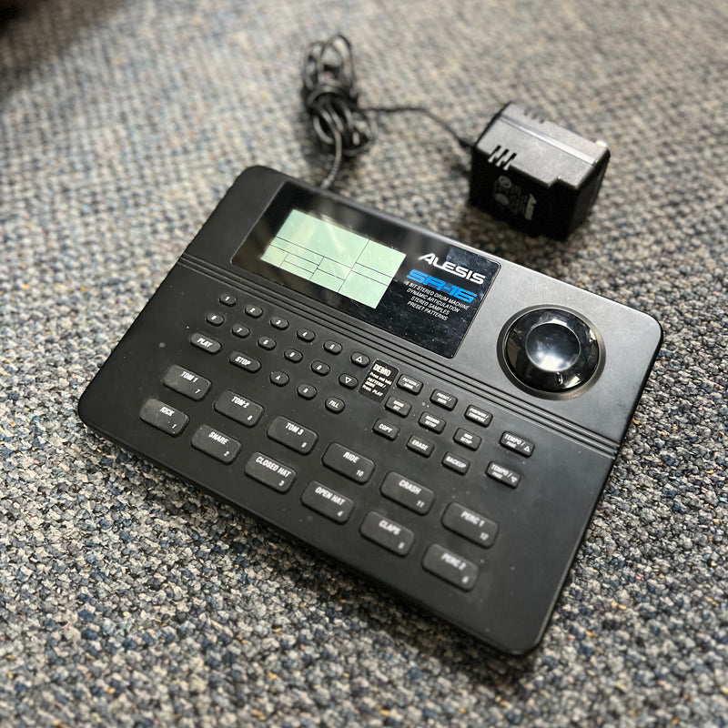 VINTAGE  Alesis SR-16 Electronic Drum Machine