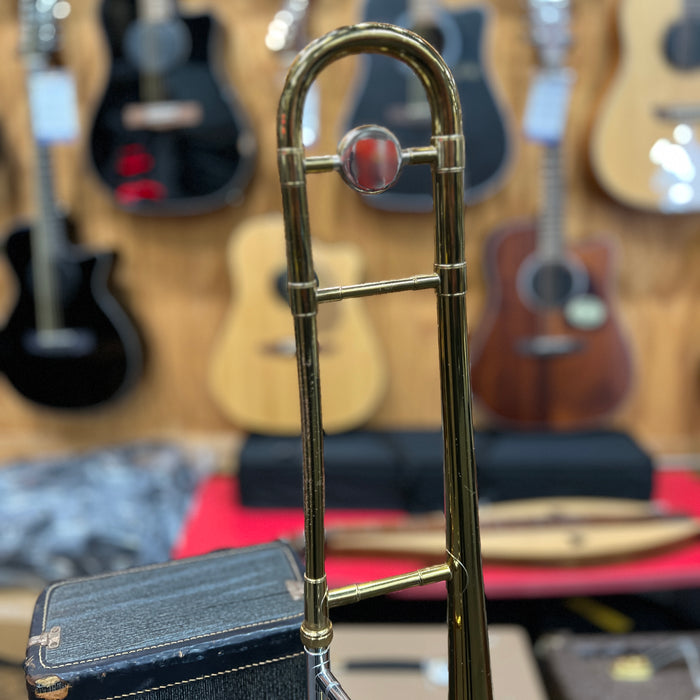 VINTAGE Bundy Tenor Trombone Outfit (52544)