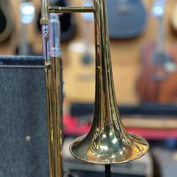 VINTAGE Bundy Tenor Trombone Outfit (52544)