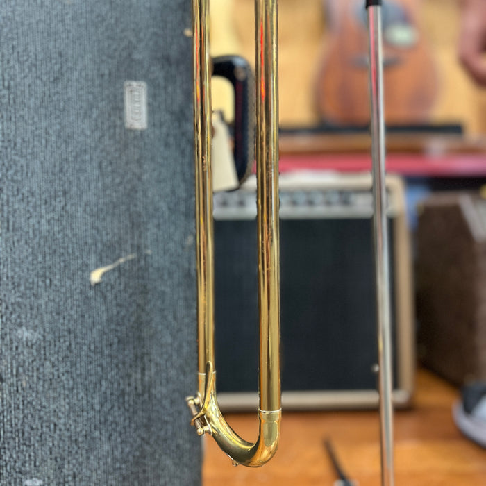 VINTAGE Bundy Tenor Trombone Outfit (52544)