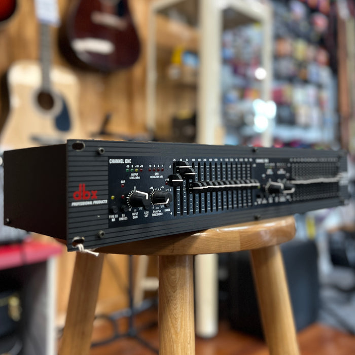 VINTAGE DBX 2215 Stereo Graphic EQ