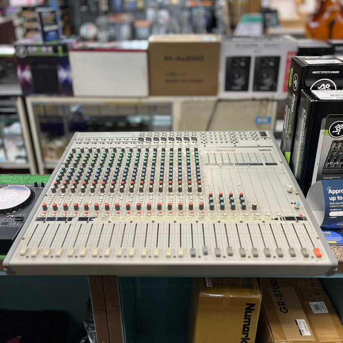 VINTAGE Yamaha RM800 Analog Mixer