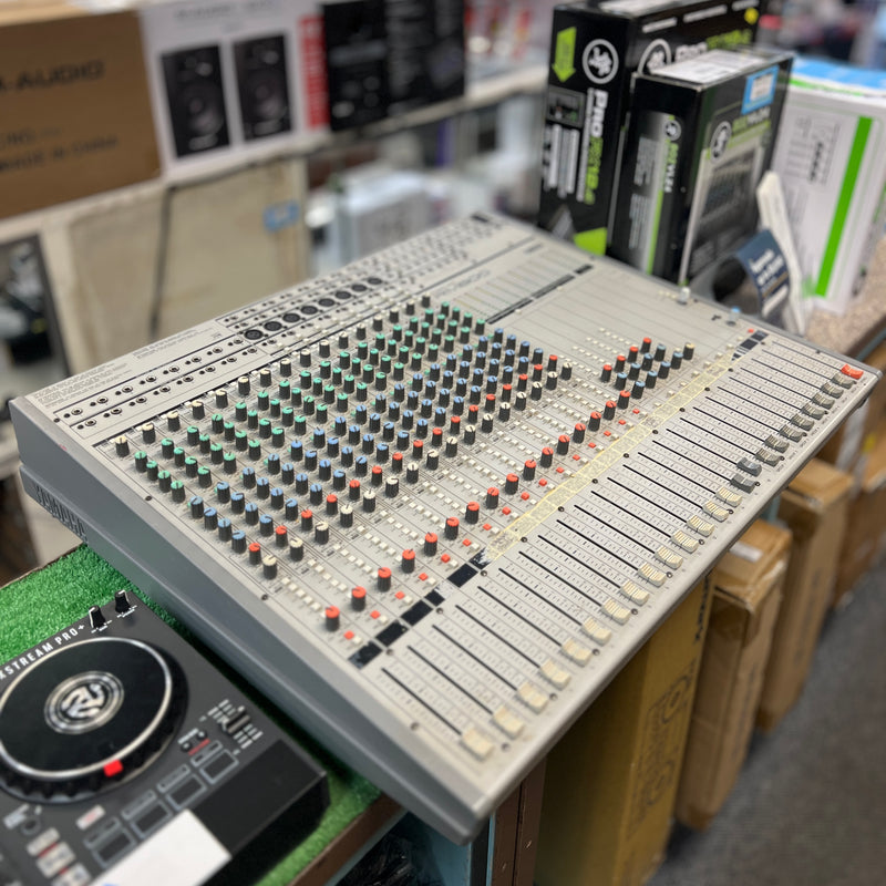 VINTAGE Yamaha RM800 Analog Mixer