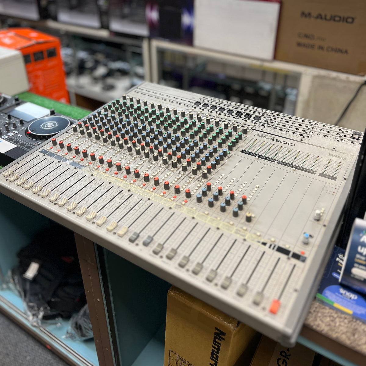 VINTAGE Yamaha RM800 Analog Mixer — Dirt Cheep