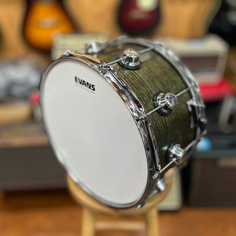 Wellingtone Classic 14"x 8" Red Oak Snare Drum, Camo Gold Green