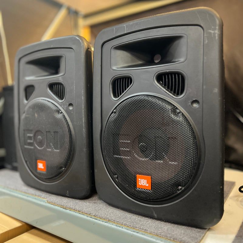 USED JBL Eon 10 G2 Powered PA Speaker  Pair W/ JBL Bags