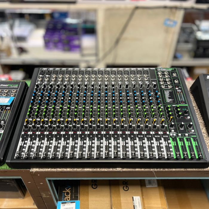 USED Mackie ProFX22v3 22-Channel Professional Mixer with USB