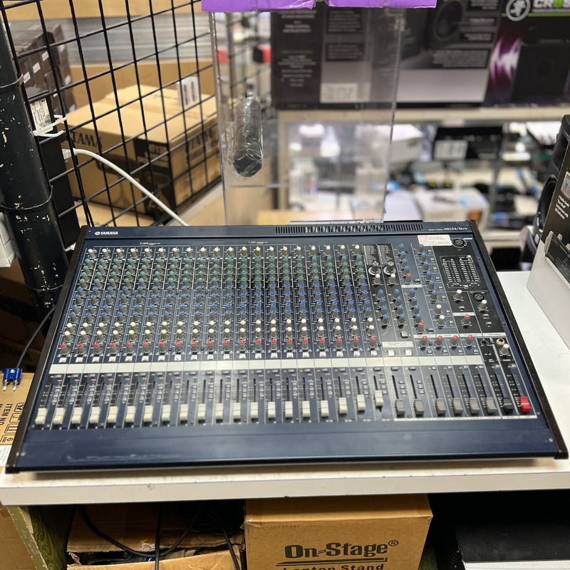 USED Yamaha MG 24/14fx Analog Mixing Board