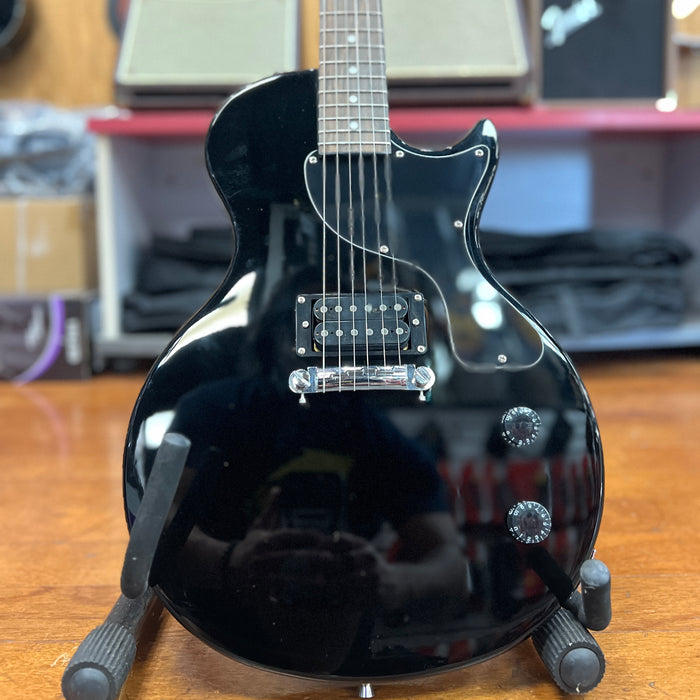 USED Maestro LP Style Electric Guitar, Black