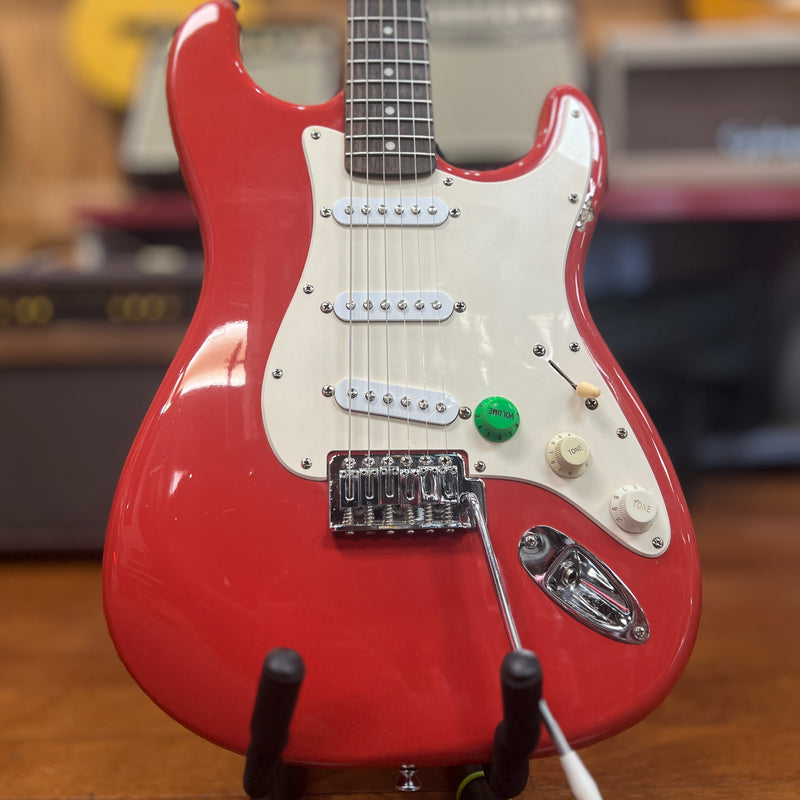 USED Fender Squier Straocaster Solidbody Electric Guitar, Fiesta Red