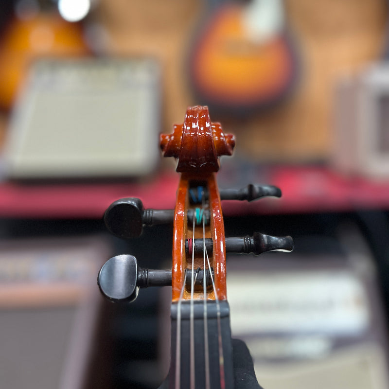 USED Leonardo 4/4 Violin W/Case and Bow