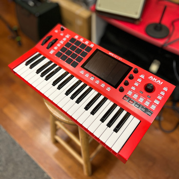 USED Akai Professional MPC Key 37 Standalone MPC Production Keyboard, Gen 1 w/ PSU
