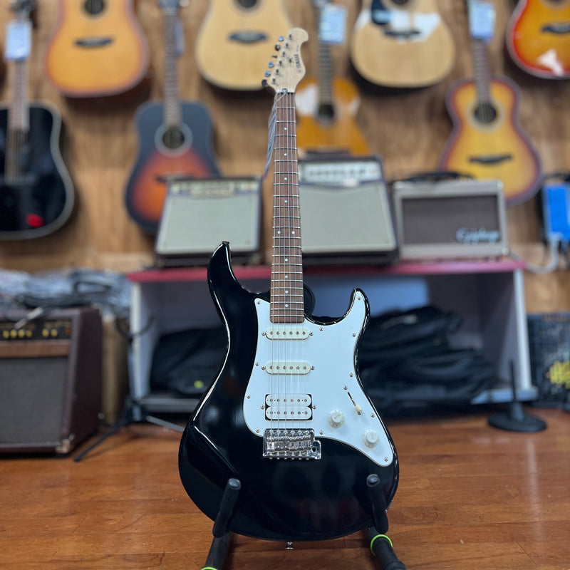 USED Yamaha EG112C Electric Guitar, Black
