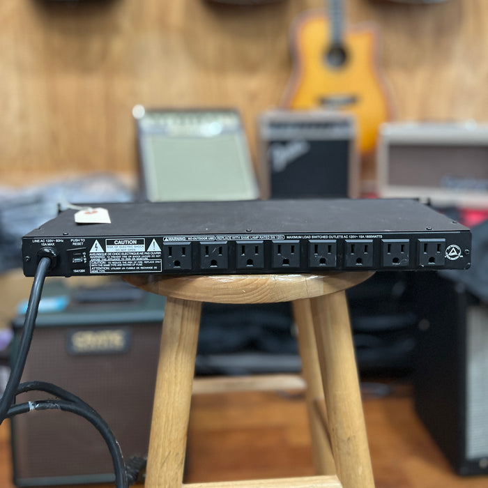 USED Furman M-8L Power Conditioner