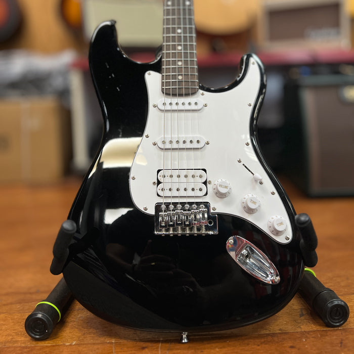 USED Donner HSS Strat-Style Electric Guitar, Black