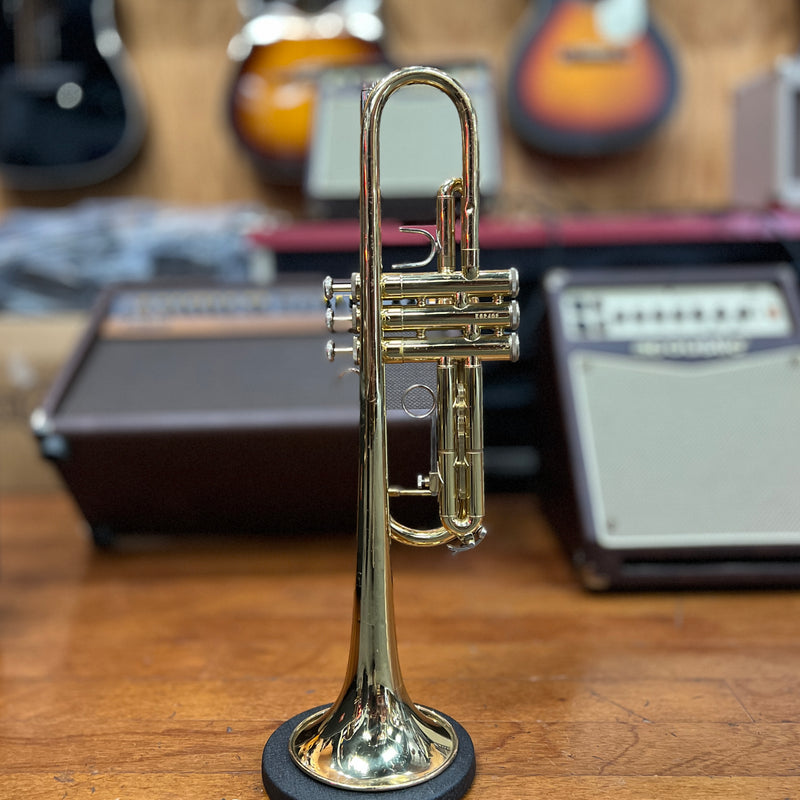 USED Bach TR300 Student Trumpet Outfit w/ Case