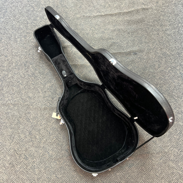 USED Washburn Dreadnought Harshell Acoustic Guitar Case, Black