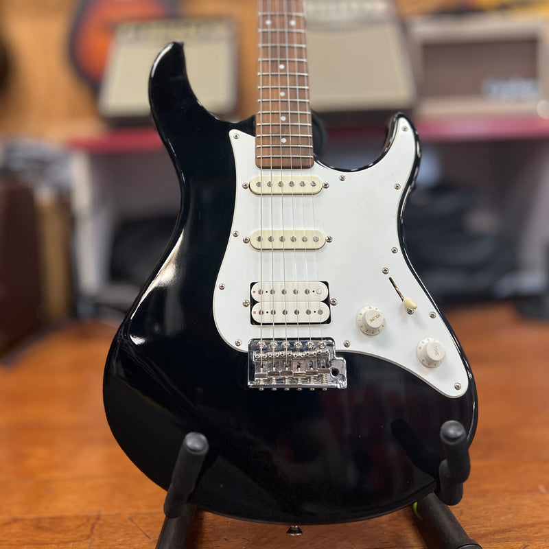 USED Yamaha EG112C Electric Guitar, Black