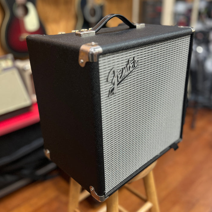USED Fender Rumble 25 Bass Combo Amp