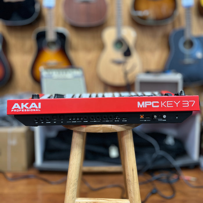 USED Akai Professional MPC Key 37 Standalone MPC Production Keyboard, Gen 1 w/ PSU