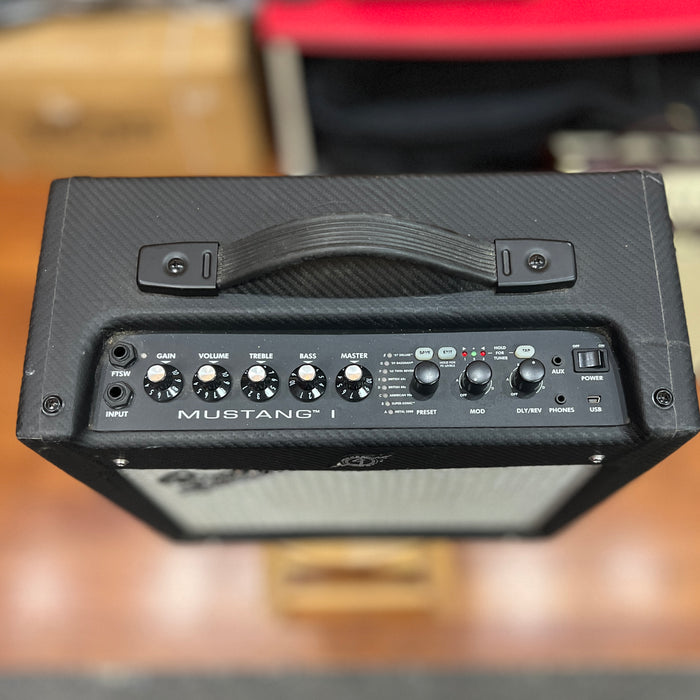USED Fender Mustang I Combo Amp
