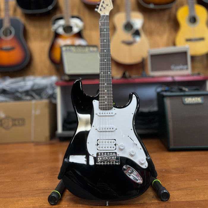 USED Donner HSS Strat-Style Electric Guitar, Black