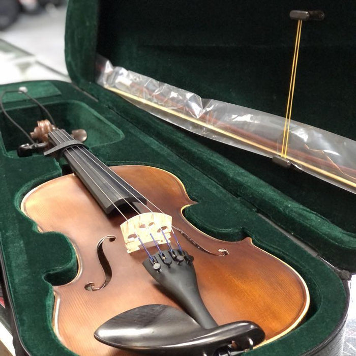 Brandenburg VA-1080 Antiqued Viola Outfit with Case and Bow, 16"