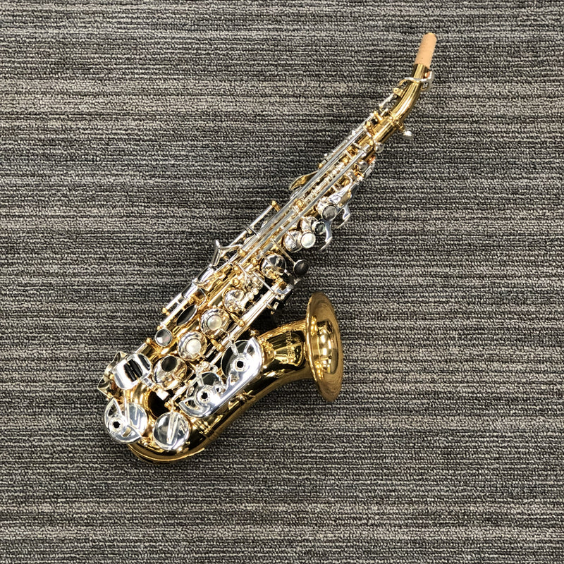 Strauss "Super 70" Intermediate Curved Soprano Saxophone Outfit