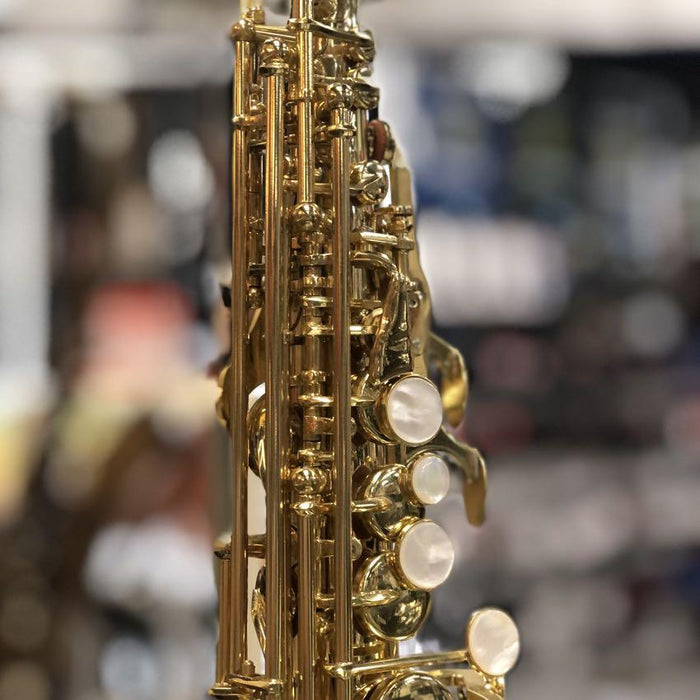 Strauss "Super 70" Intermediate Soprano Saxophone Outfit